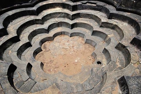 Day-trip to Polonnaruwa and Dimbulagala - Highlights Tour