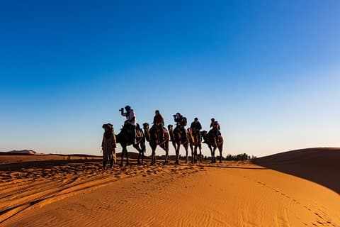 Excursão privada de 3 dias de Marrakech ao deserto Erg Chebbi