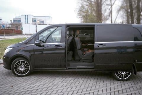 Taxi Ghent  Schipol Airport Amsterdam (1 to 8 Seats )