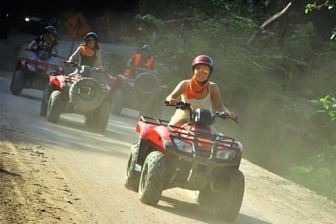 Passeio de quadriciclo off road e cachoeira
