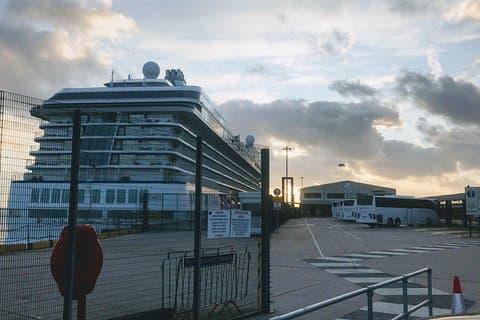 Privat transfer till/från Dover Cruise Port och London Gatwick Airport