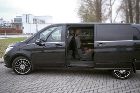 Antwerp Shuttle Transfer London (1 to 8 Places)