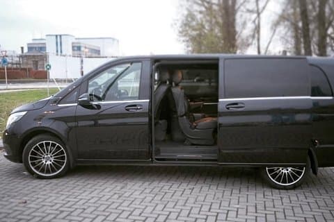 Taxi lanzadera Charleroi aeropuerto  Londres (1 a 8 plazas)