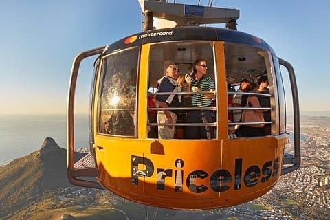 Tour pela Table Mountain, Robben Island e Cape Wine Lands.