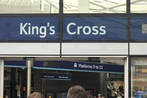 Privat transfer mellan Gatwick - King's Cross & St Pancras tågstationer