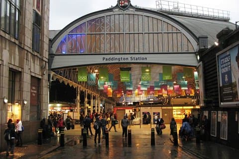 Privat transport mellom Gatwick lufthavn - London Paddington jernbanestasjon