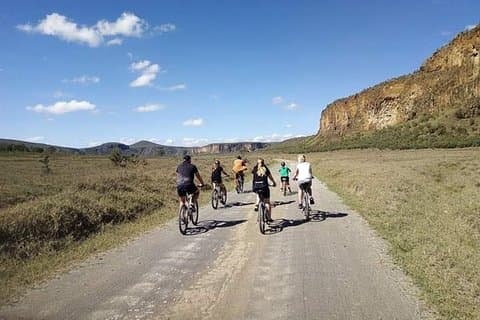 Viagem de 1 dia ao Parque Nacional Hells Gate e passeio de barco no Lago Naivasha