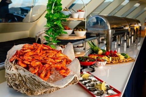 Cairns Catamaran Harbour and Dinner Cruise