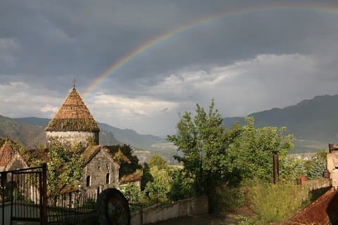 Åpning Armenia