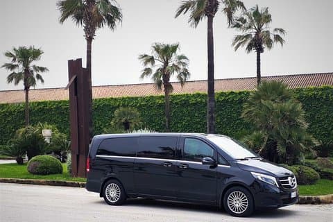 Transfert privé de l'aéroport de Palerme au Palazzo Brunaccini ou vice versa
