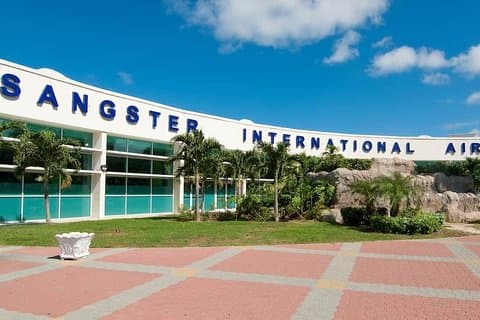 Trasferimento dall'aeroporto di Montego Bay (solo andata) agli hotel di Kingston