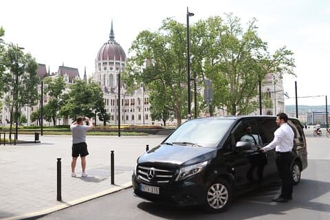 Budapest Urban Ride - Visite privée d'une demi-journée en voiture