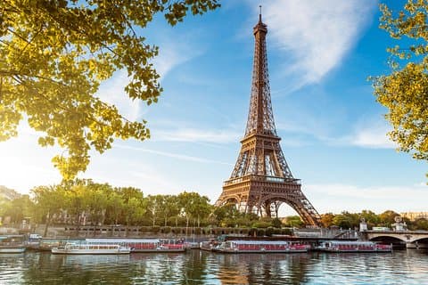 Paris Tour via Eurostar, mit Seine Cruise und Travelcard