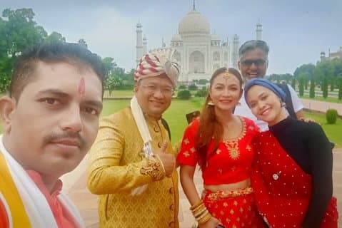 Agra Taj Mahal besøger biludlejning på en dag