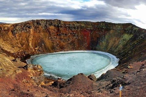 Den gyldne cirkel og det vulkanske krater i Kerid i små grupper