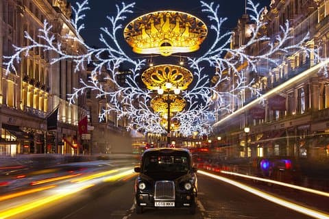 London bei Nacht Bustour mit Weihnachtsbeleuchtung und Live Guide