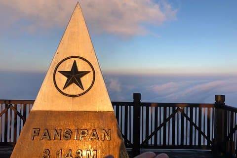 Explorando Fansipan: Una aventura de senderismo de 2 días y 1 noche