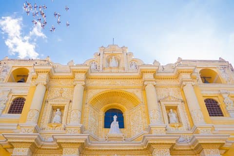 Koloniale wandeltocht Antigua Guatemala en warmwaterbronnen vanuit Guatemala-stad