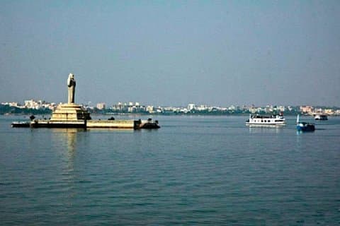Private Half Day Tour: Dinner cruise, Old city shopping ride & Laser show