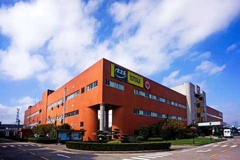 Shanghai Totole Food Company Private Tour with City Highlights