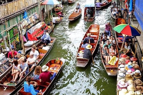 Private Amphawa & Maeklong Railway Market Day Tour com Fireflies