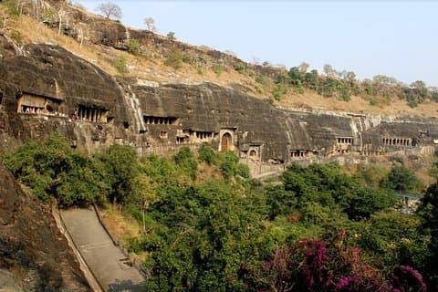 Excursão privada guiada pelas cavernas de Ajanta e Ellora saindo de Aurangabad