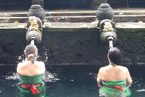 Cura Balinesa, Banho Purificador e Cachoeira
