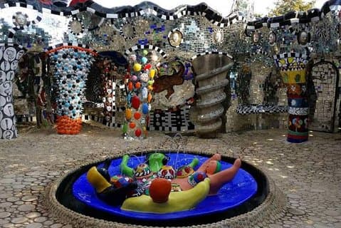Tarotträdgården och Maremmaparken