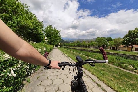 Tour privato della città di Sofia in bici