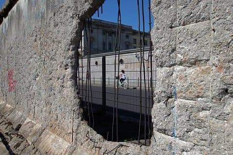 Selbstgeführte Audiotour – Der Fall der Mauer: Ein Licht für die Menschheit
