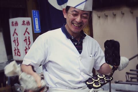 Walking in Ningyocho ～Discovering Traditional Crafts and Sweets～