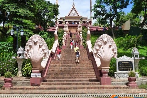 5-day Phnom Penh & Siem Reap Angkor temples Floating village