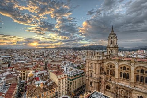 Recorrido a pie privado de 4 horas por Málaga con entrada a la catedral