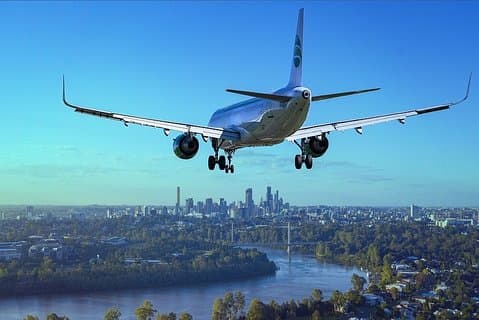 ガトウィック空港からロンドン中心部へのエグゼクティブ高級車のプライベートトランスファー