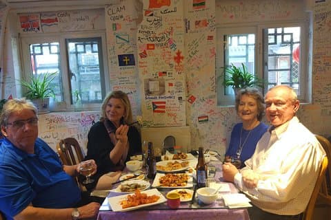 Tour gastronomico privato di mezza giornata in Hutong con la Città Proibita e Piazza Tiananmen