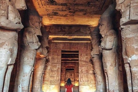 Dagstur till Abu Simbel från Assuan med privat bil