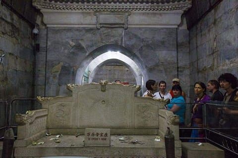 Minigrupptur till Ming Tombs Underground Palace & Summer Palace Max 6 Pax
