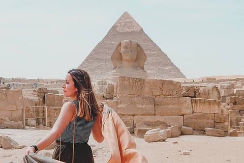 From Hurghada: Pyramids & Museum Small Group Tour by Van & lunch