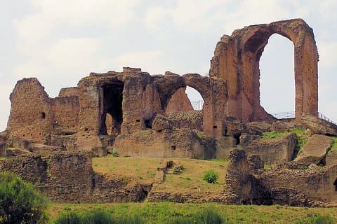 Tour privato degli antichi acquedotti romani e della Villa dei Quintili da Roma