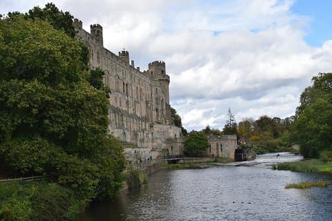 Oxford, Shakespeare Country & Warwick castle private Tour