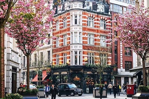 Recorrido a pie autoguiado por Soho Instagram: los mejores lugares para tomar fotografías