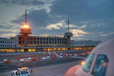 Privat ankomst ELLER avgangsoverføring i Budapest (hotell ELLER flyplasshenting)