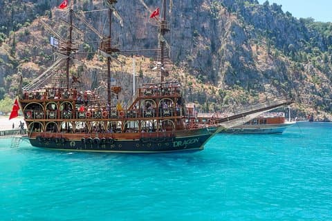 Gita in barca pirata da Oludeniz