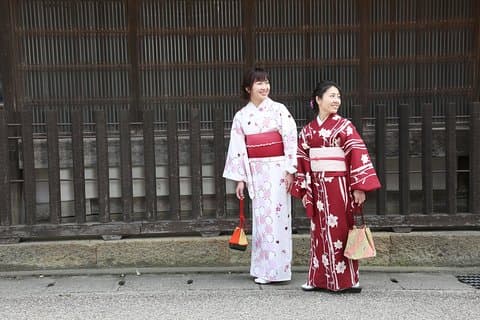 Experience with kimono! Castle Town Retro Tour Local Tour & Guide
