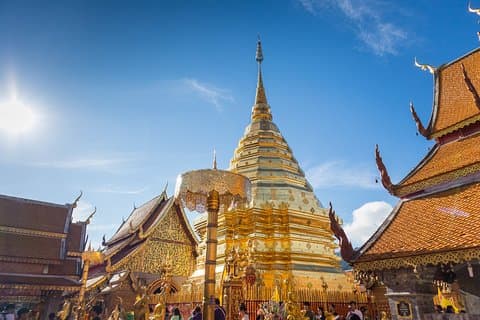 Ikoniska halvdagssevärdheter och tempel i Chiang Mai