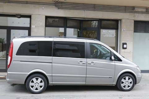 Traslado privado, servicio de chófer, desde Stra al aeropuerto Marco Polo de Venecia
