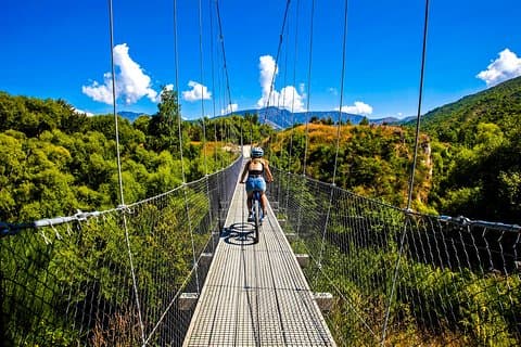 Bike & Wine Tour: Arrowtown to Valley of the Vines