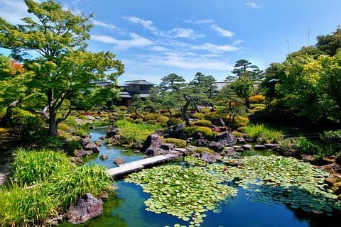 Private Romantic Walking Tour In Matsue