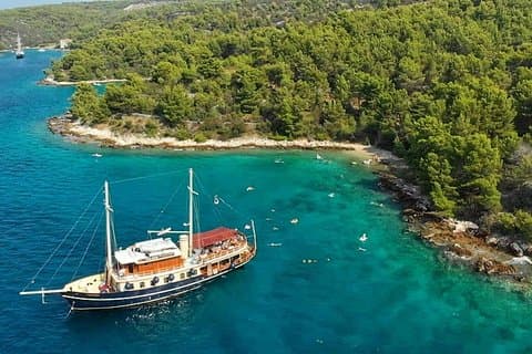 Croisière natation All Inclusive sur les îles de Brac et Solta