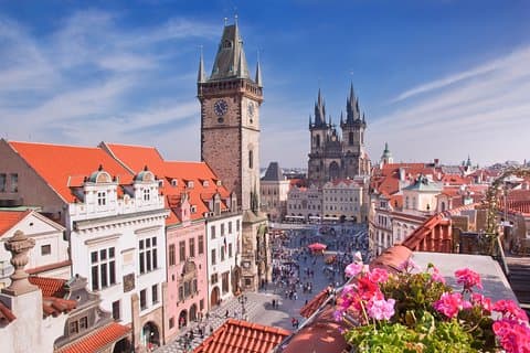 Privétransfer van Berlijn naar Praag met 2 uur sightseeing